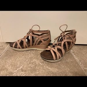 OTBT sandals size 10